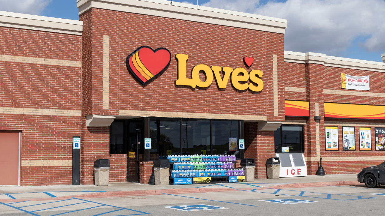  Love’s otvorio novi truck stop na I-80 u Ilinoisu sa 91 parking mestom za kamione - Balkan Truckers US