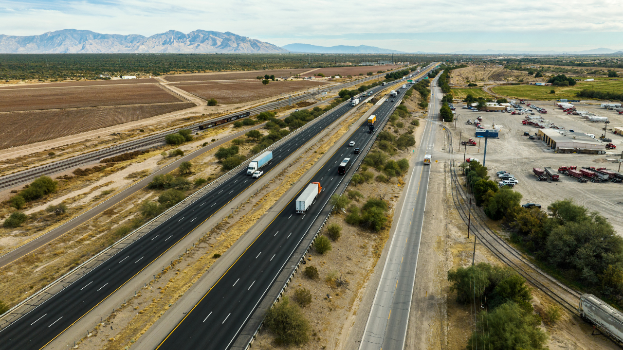 Arizona upozorava na velike gužve na autoputu I-10 zbog otvaranja novog Buc-ee’s centra - Balkan Truckers US