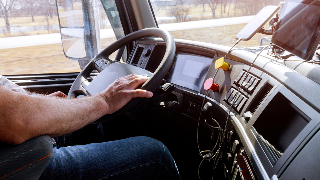 Vozač kamiona zaustavljen u Kaliforniji zbog prekoračenja brzine i vožnje pod dejstvom - Balkan Truckers US