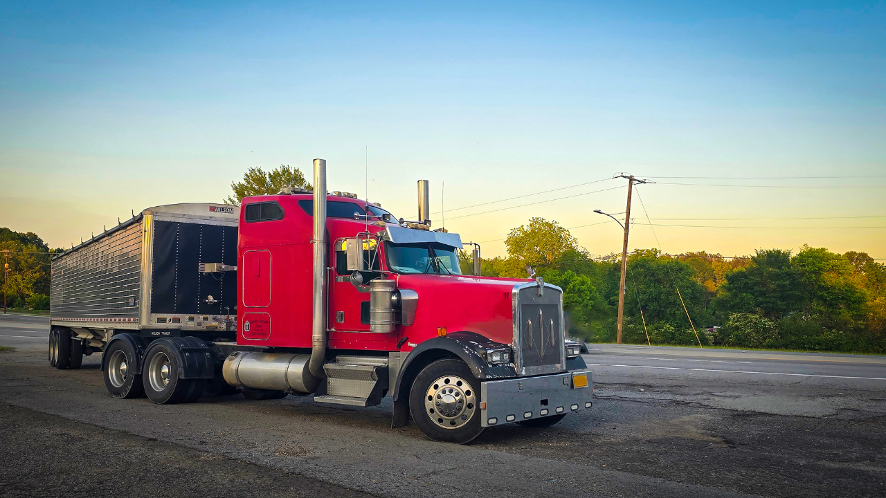 Keni Ziglar II drugu godinu zaredom osvojio titulu na Shell Rotella SuperRigs takmičenju - Balkan Truckers US