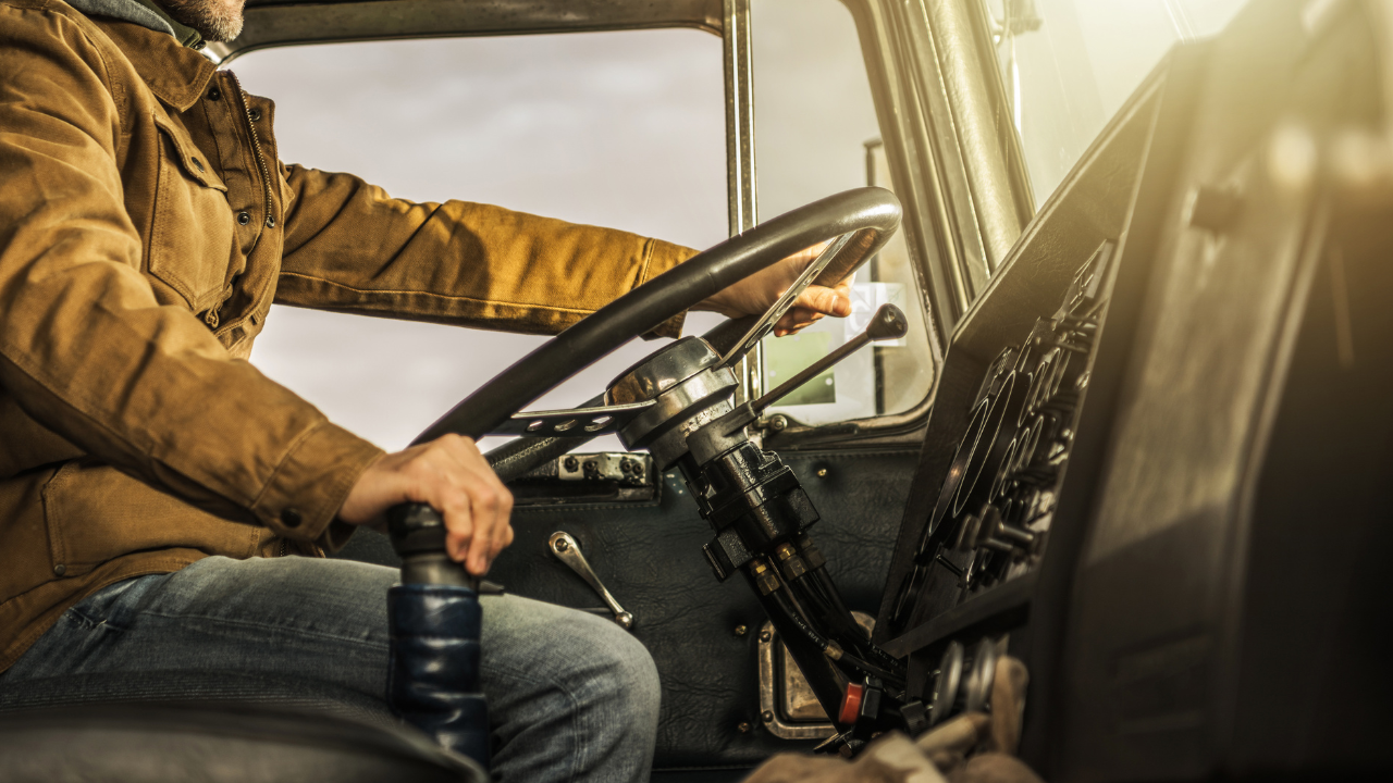 Na kontrolnom punktu u Teksasu pronađeni nedozvoljene supstancei pištolj sakriveni u kabini kamiona - Balkan Truckers US
