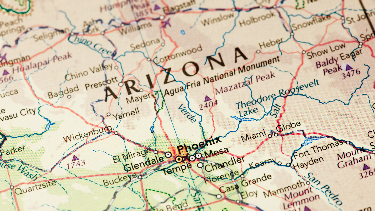 Arizona: Za volanom kamiona bio vozač bez CDL dozvole, jedini licencirani vozač sedeo na zadnjem sedištu - Balkan Truckers US