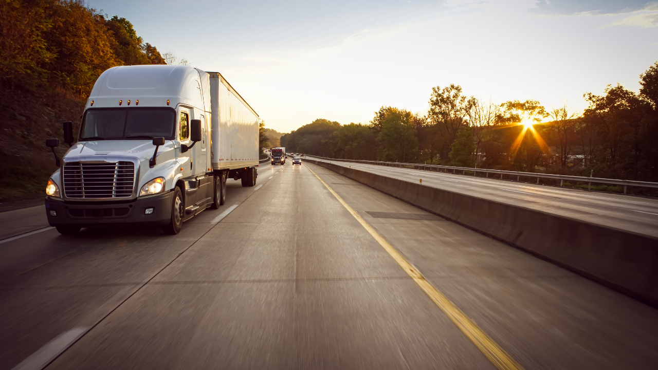 Rekordan trošak prevoza u SAD: Vožnja kamiona dostigla 2,34 dolara po milji u 2025. godini - Balkan Truckers US
