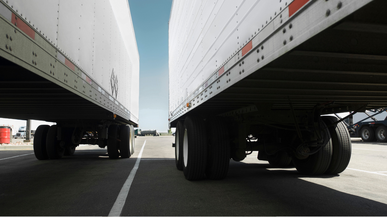 Tesla Semi stiže na ulice Čikaga: Paper Transport započeo testiranje električnog kamiona - Balkan Truckers US