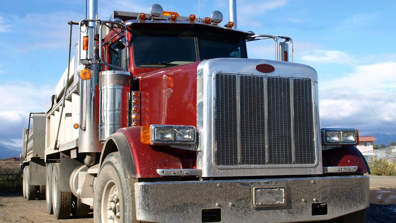 Volvo i Mack uvode novo DEF ažuriranje: Vozači kamiona dobijaju više vremena za popravku bez drastičnog ograničenja brzine - Balkan Truckers US