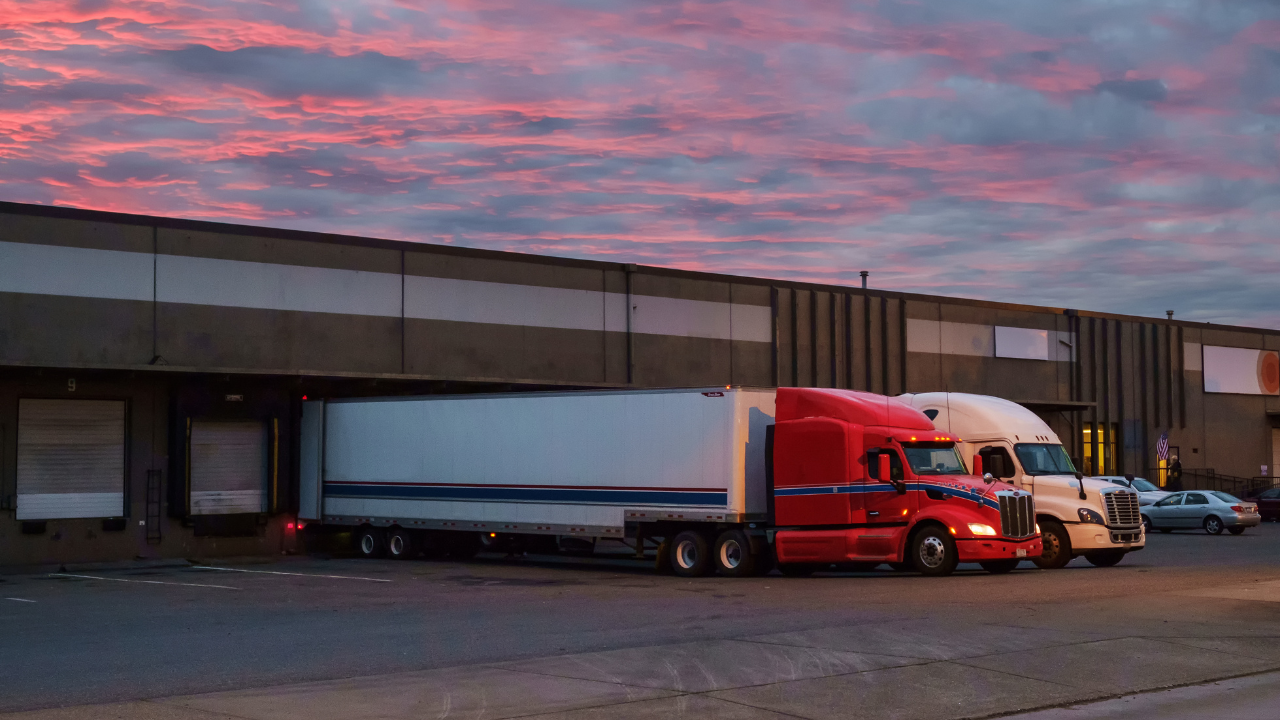 Broj zaposlenih u drumskom transportu gotovo nepromenjen, skladišta izgubila 9.500 radnih mesta - Balkan Truckers US